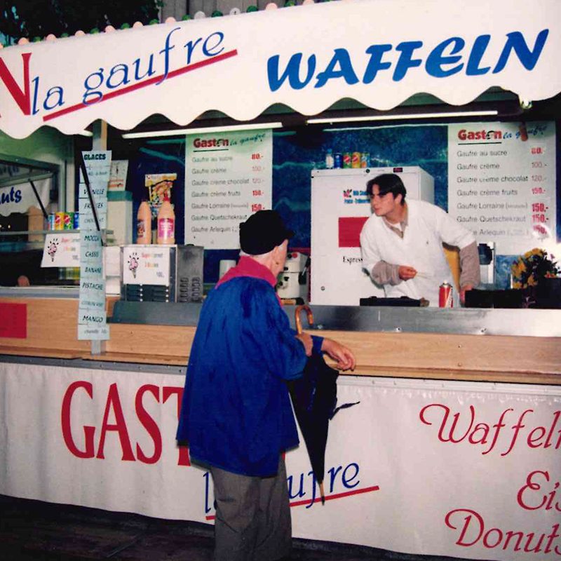 Stand de gaufre lors de la Schueberfouer (1995)